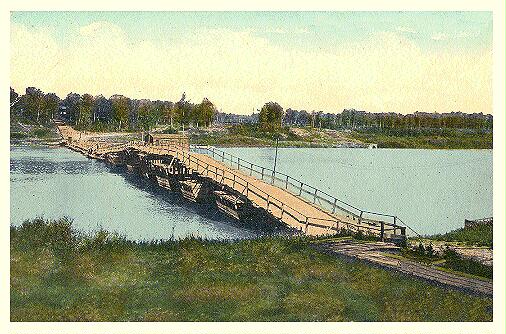(Image: Pontoon Bridge across the Red River)